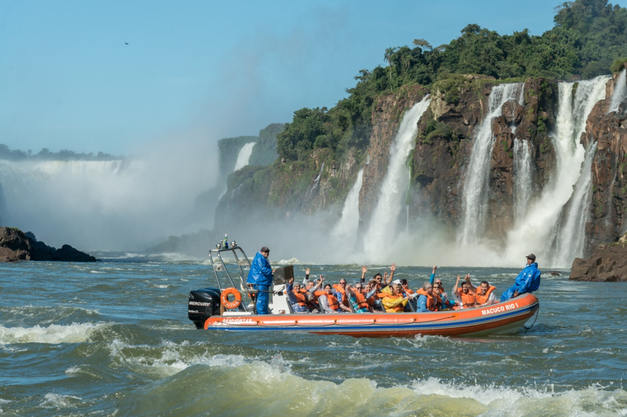 Parques Nacionais encantam visitantes e protegem a biodiversidade do Brasil Parques Nacionais encantam visitantes e protegem a biodiversidade do Brasil