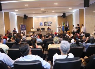 Prefeitura entrega títulos definitivos e realiza sonho de famílias após décadas de espera Home