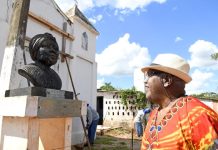 Moradores da Tia Eva se emocionam e comemoram início das obras de restauração na comunidade Category Template - London News PRO