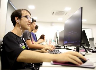 Segunda etapa do Programa Voucher Desenvolvedor começa com 117 vagas em cinco cidades Home