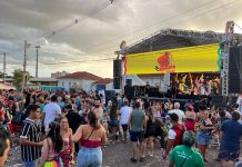 Com 12 mil pessoas, Blocos movimentaram quarto dia de Carnaval na Esplanada Category Template - London News PRO