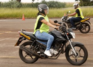 Mês da Mulher: Corpo de Bombeiros e Detran-MS lançam curso de pilotagem segura para mulheres Home