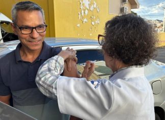 Drive-thru de vacinação da SES supera 10 mil doses aplicadas em Campo Grande Home