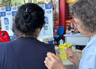 Com atendimento a motoristas e pedestres, drive-thru da vacinação registra cerca de 4 mil doses aplicadas Home