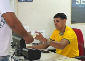 Funsat inicia semana com 1.033 vagas em 124 profissões Home