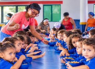 Agricultura familiar abastece refeições de 207 escolas Home