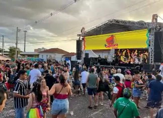 Com 12 mil pessoas, Blocos movimentaram quarto dia de Carnaval na Esplanada Home