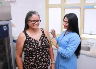 Dia D da gripe leva mais de 3 mil aos pontos de vacinação Home