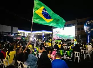Cidade da Copa exibe Brasil e Japão com estrutura gratuita Home