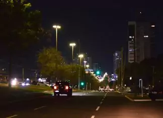 Mais claras e seguras: luzes de LED cobrem 100% da capital Home
