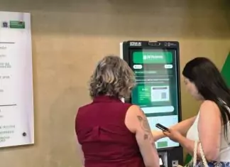 Moderno e digital: nova geração de totens do Detran-MS permite parcelar débitos e emitir guias Home